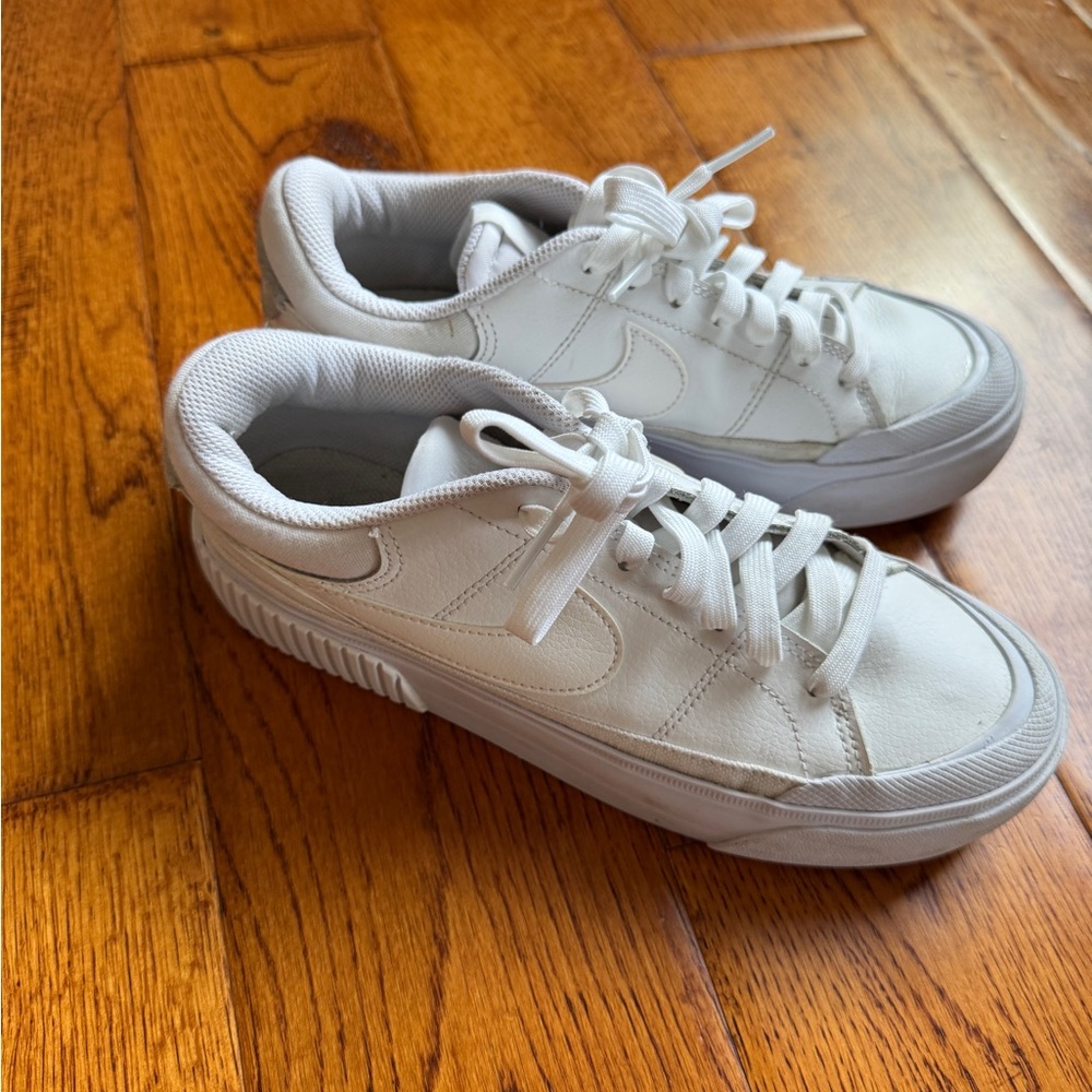 Nike Women's White platform Sneakers size 7